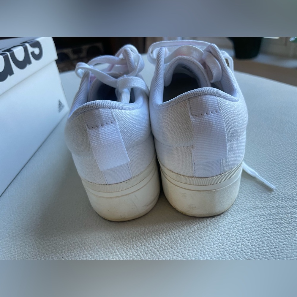 Adidas BRAVADA 2.0 PLATFORM SHOES
Size. 9.5 white and pink - Picture 7 of 8